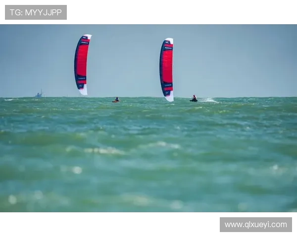 上海队在全运会水翼风筝板项目男女组双夺金牌再创辉煌佳绩引关注